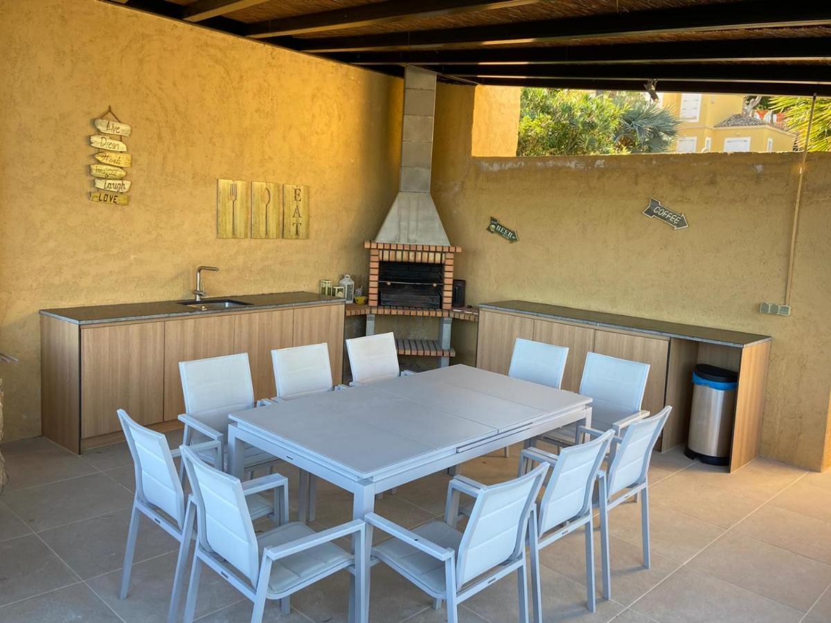 Villa فينيسترات المظهر الخارجي الصورة